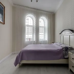 Lux In The Center Апартаменты